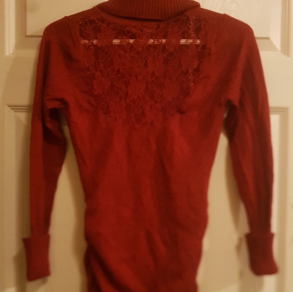 👚 Candy Couture Ruched Cowl Laced Sweater - Picture 2 of 9